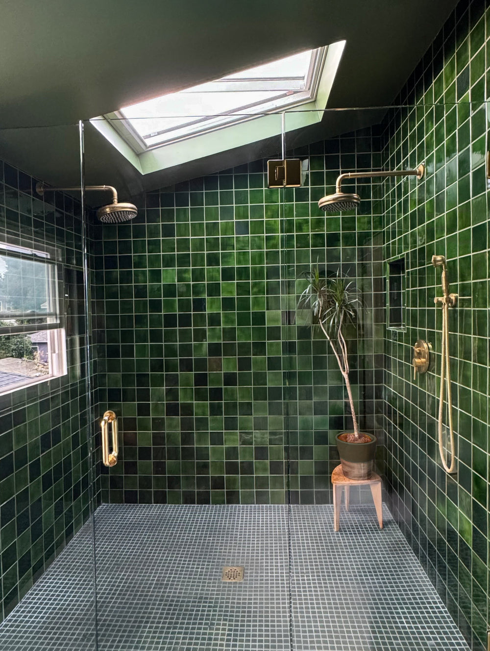 Luxurious Green Bathroom Shower
