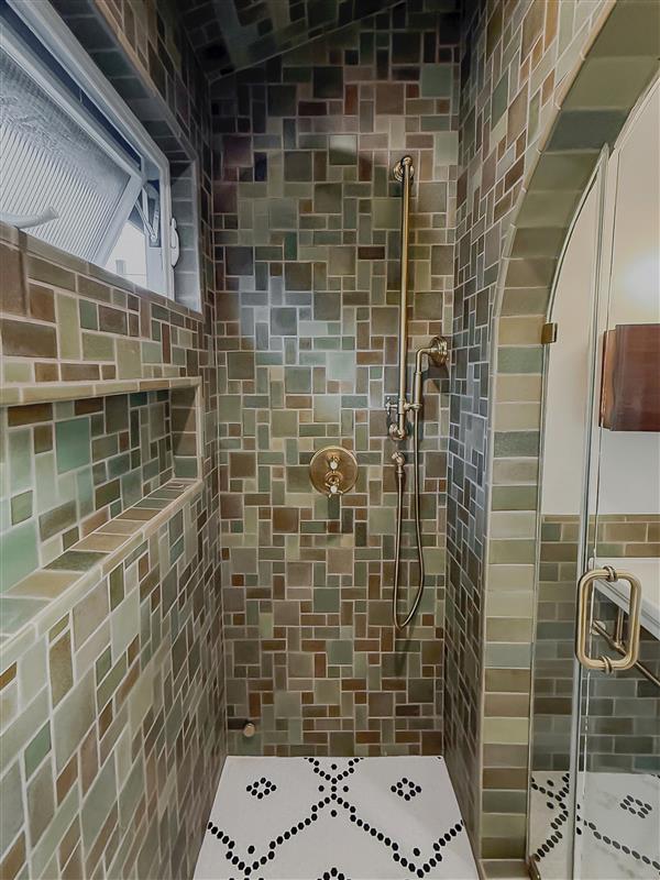 Historic Craftsman Bathroom