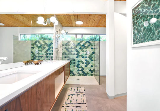 Eichler Palms Fish Scale Shower Wall