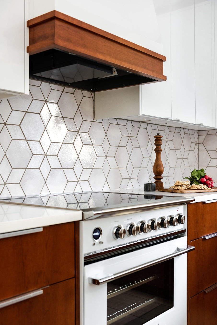 cool white hexagon diamond star pattern kitchen tile, cool white star pattern tile kitchen backsplash, white star pattern kitchen backsplash, cool white diamond hexagon star pattern tile backsplash, white diamond hexagon star pattern tile kitchen backsplash